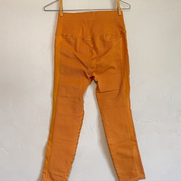 NWOT Free People Movement Free Throw High Waist Ribbed Leggings - M - Picture 4 of 6
